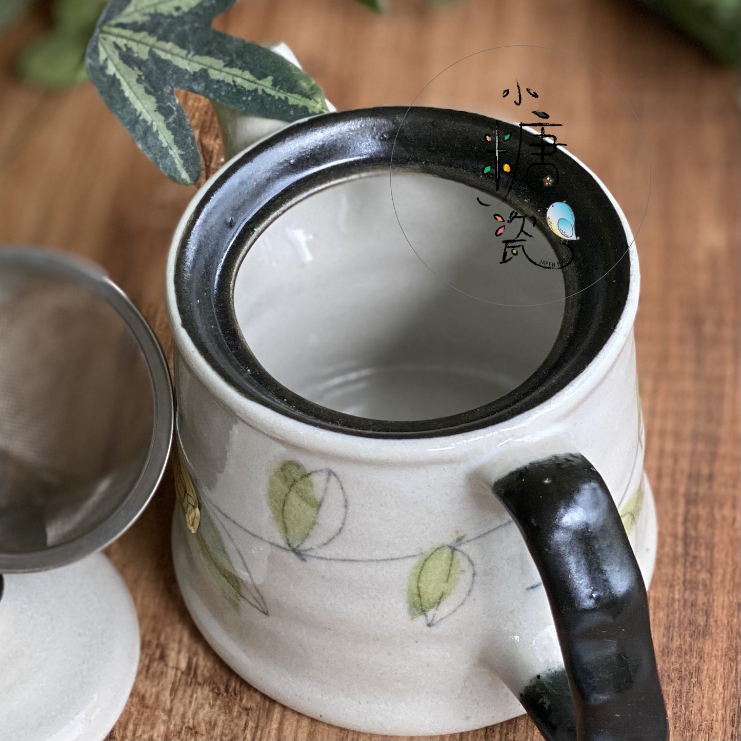 小糖瓷|日本製 陶作手捏手繪綠葉茶壺(附濾網)
