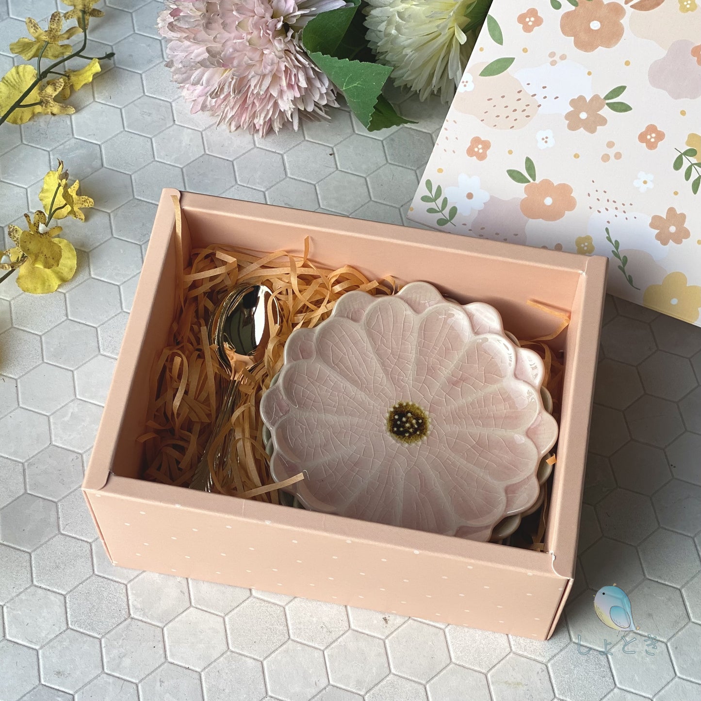 小糖瓷|日本製 🈴 花言葉貫入點心碟五入禮盒組(附5入金湯匙)/和菓子/蛋糕碟/小盤