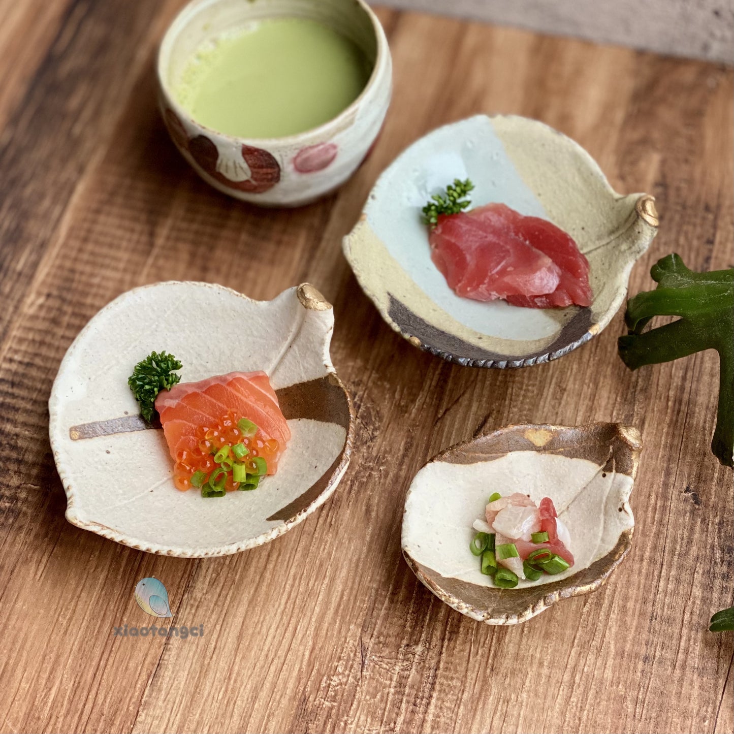 小糖瓷｜日本製 🈴 [限量/預購] 職人手作 點金葉紋小高臺/小盤