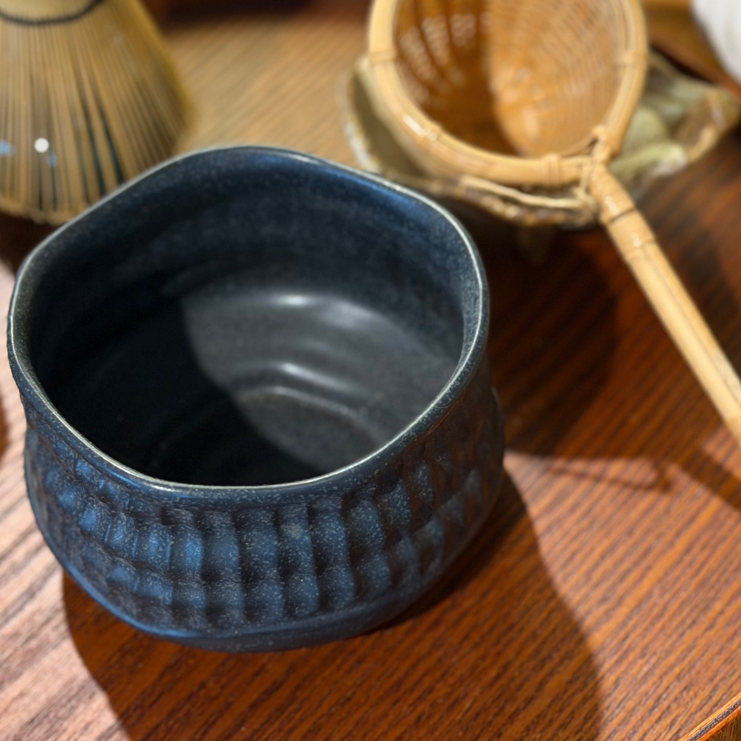 職人手作菊割紋抹茶碗