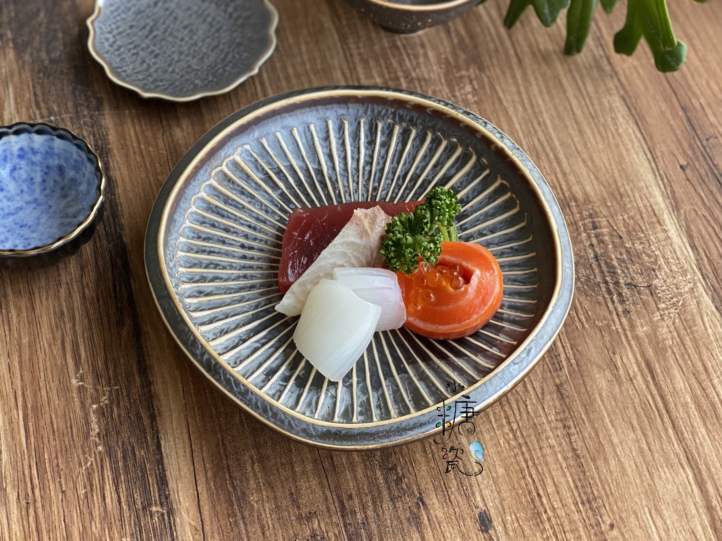 小糖瓷｜日本製 [日峰][板前料理] 流金三足十草盤