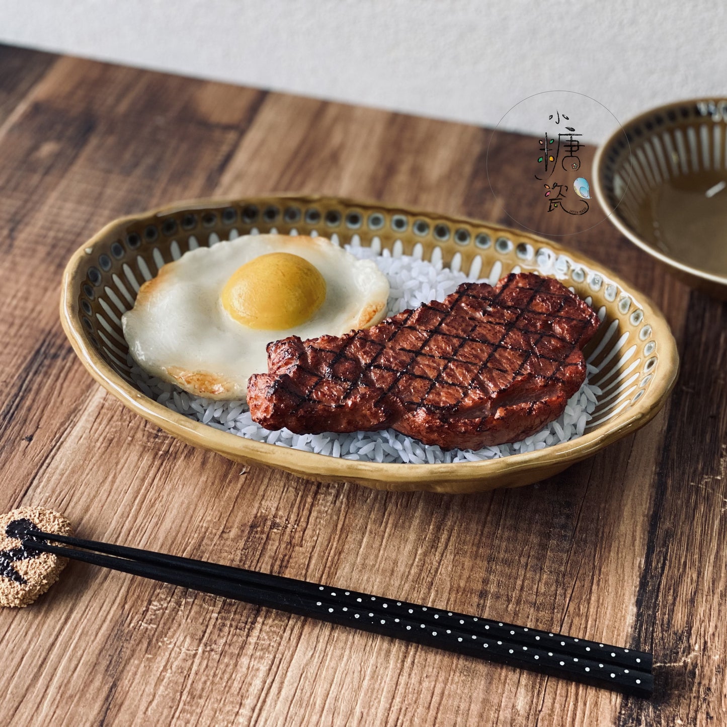 小糖瓷｜日本製  [ＦＵＩＡＤＲ] 復刻十草幸運點點橢圓湯盤（兩色）