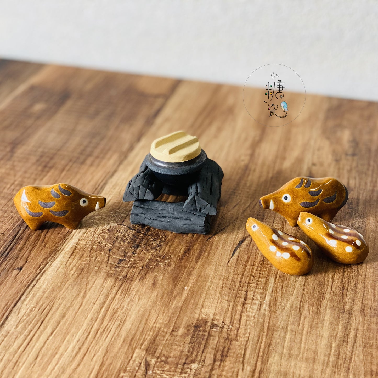 小糖瓷｜日本製 🈴️ [日本直送] 動物系列之小山豬寶寶跟山豬媽媽筷架