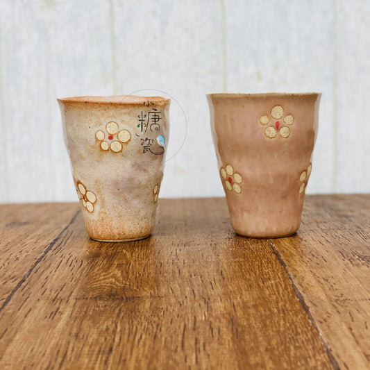 小糖瓷｜日本製 陶作花朵朵鄉村風手握杯（兩色）